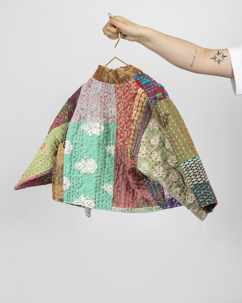 Kimono court en soie et broderies Jasmine