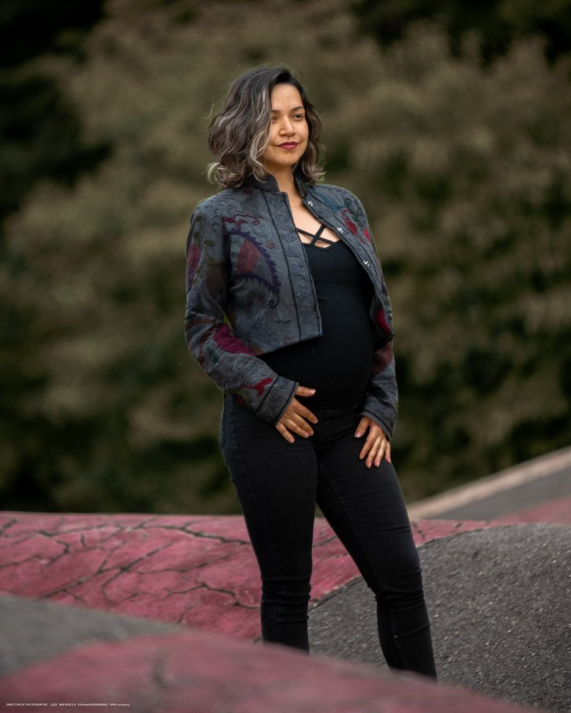 Veste courte en coton lavé et broderies Athéna
